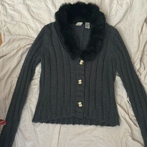 Black and gray sweater only worn once bought in Greece size medium vintage